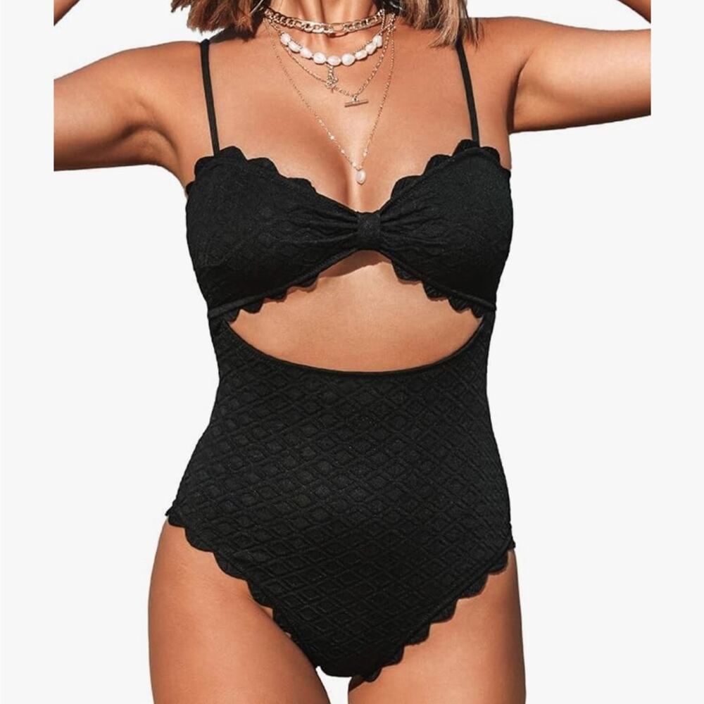 CUPSHE Women's One Piece Swimsuit Black Cutout Scallop Trim Small NWT